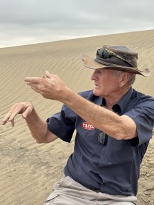 Our other guide Hans holding the gecko.