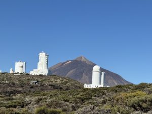 Tiede Observatory with Mt Tiede in the background.