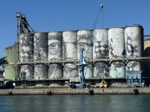 We thought this was cool. In the Port of Catania.
